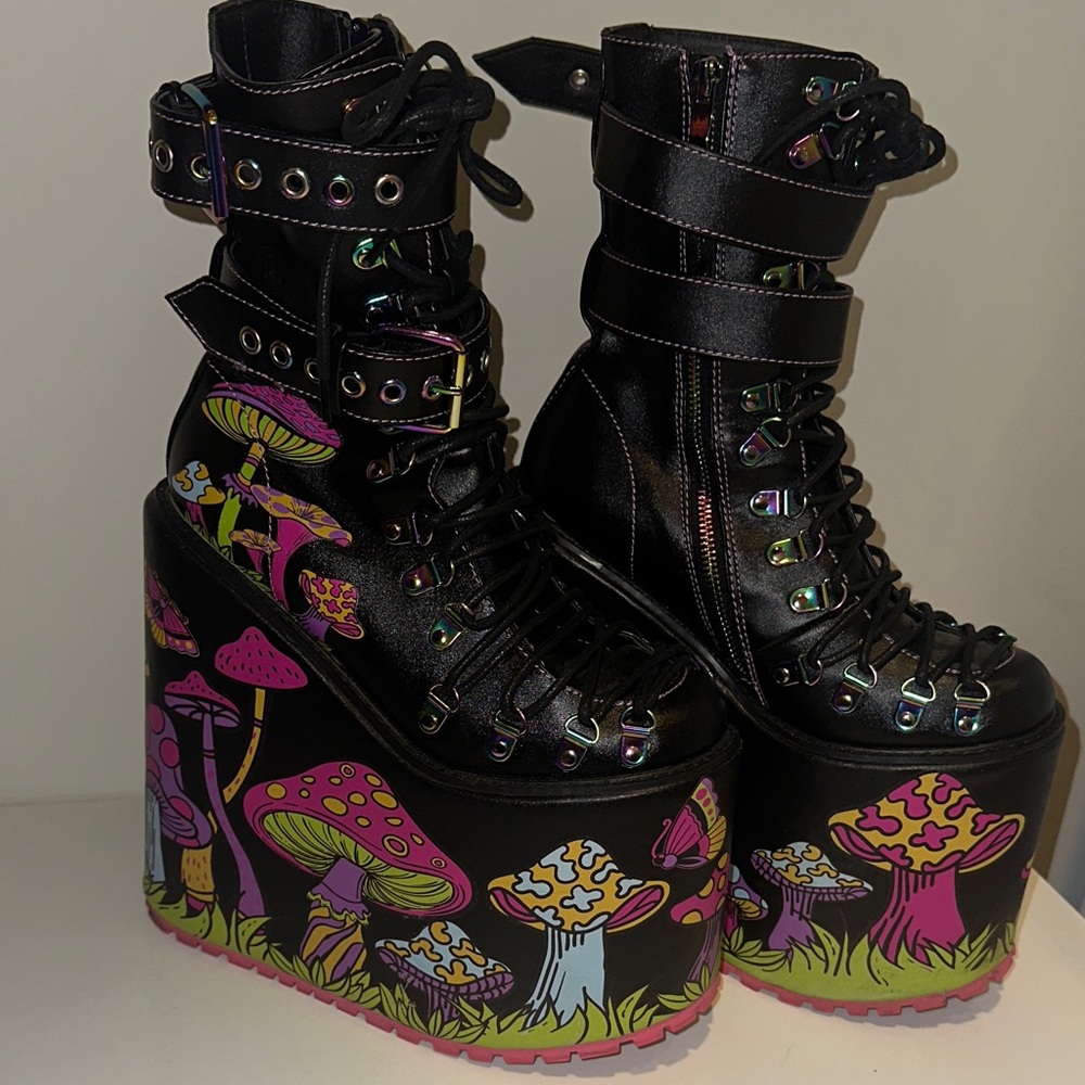 Current Mood PSYCHEDELIC FAIRYTALE DOUBLE STACK TRAITOR BOOTS - Picture 2 of 11
